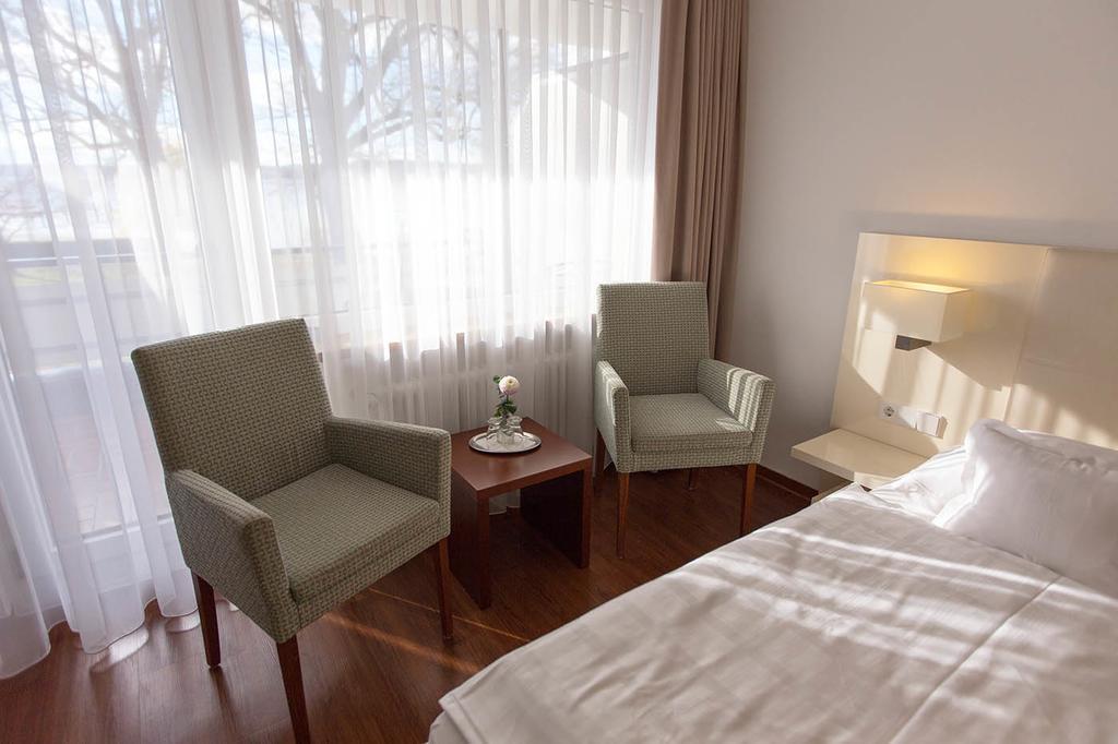 Hotel Seepark Garni อูเบอร์ลิงเงน ภายนอก รูปภาพ