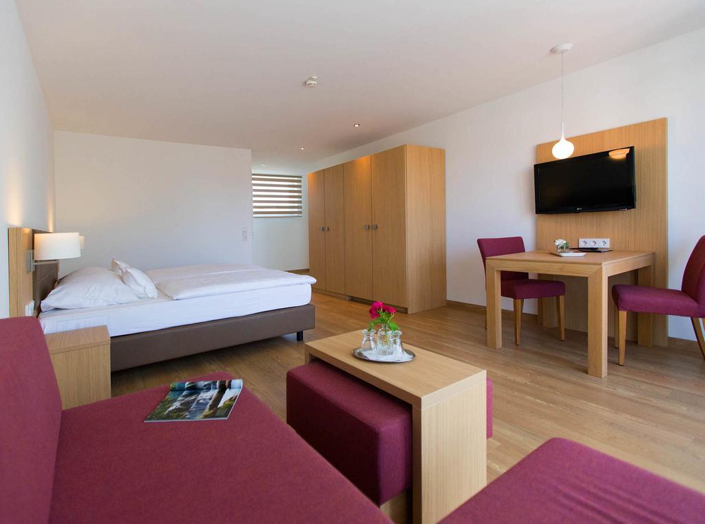 Hotel Seepark Garni อูเบอร์ลิงเงน ภายนอก รูปภาพ