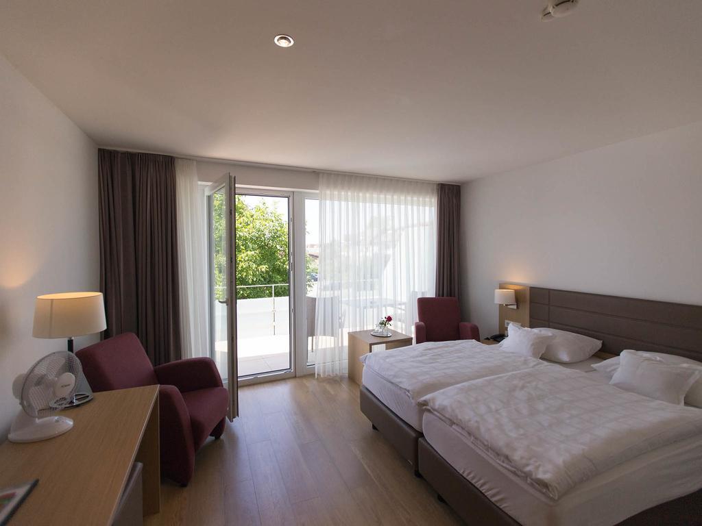 Hotel Seepark Garni อูเบอร์ลิงเงน ภายนอก รูปภาพ