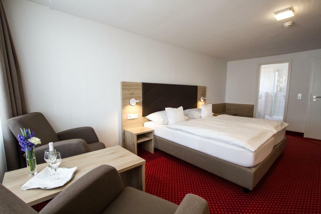 Hotel Seepark Garni อูเบอร์ลิงเงน ภายนอก รูปภาพ